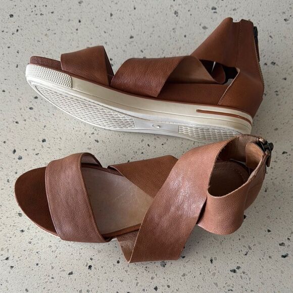 Eileen Fisher Sport Tumbled Leather Sneaker Sandal in Honey - Picture 4 of 15